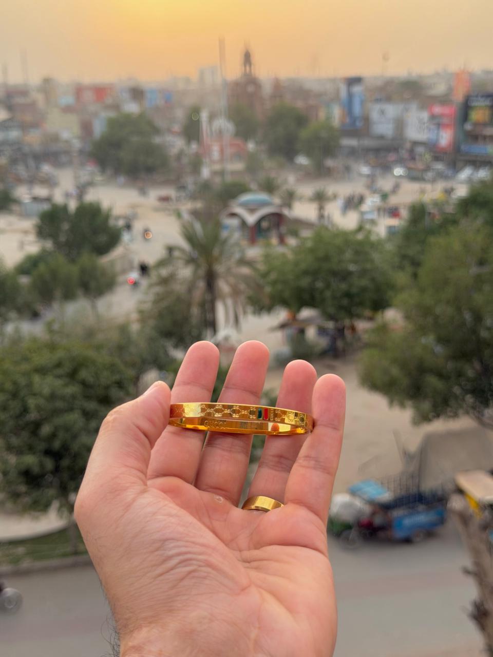 Trendy GUCCI Bracelet + Free Ring!