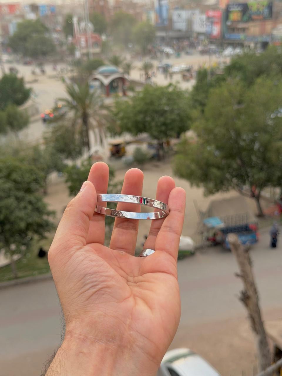Trendy GUCCI Bracelet + Free Ring!